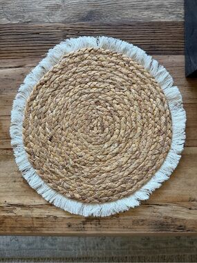 24 Woven Jute Round Placemat with White Fringe